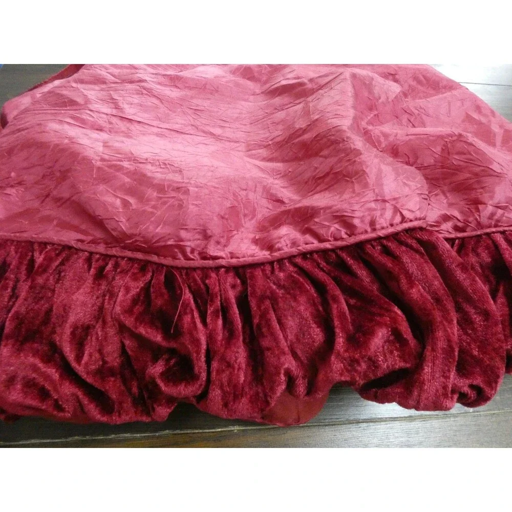 VTG Stratford Home Red Velvet & Satin Christmas Tree Skirt Ruffle 55